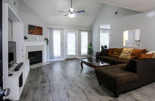 Pooler House | Hero House*3BR/2BA*Pet Friendly