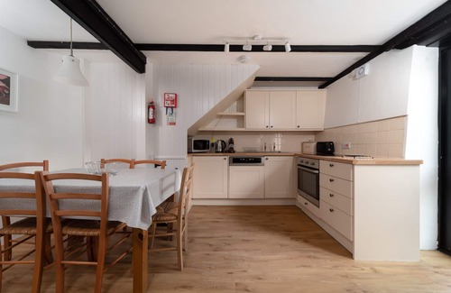 Littleham Cottage | Heron Cottage - Countryside cottage with a pool