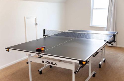 Western Gardens House | Heron Hideaway Game Room within walking distance to HWS & Seneca Lake