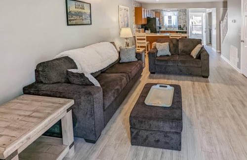 Chincoteague House | Heron Landing - In town, coastal cottage!
