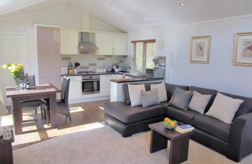 Narberth Resort | Herons Brook Retreat Lodges