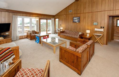 Sandbridge House | Hess