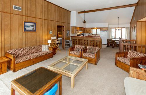 Sandbridge House | Hess