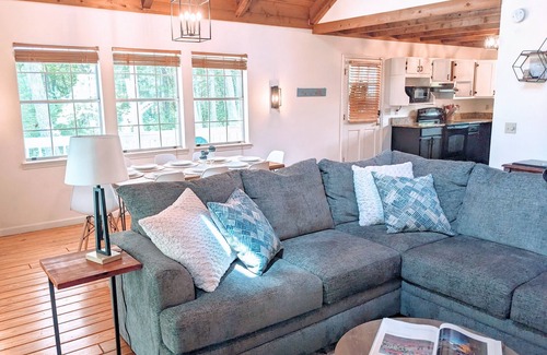Cleveland House | Hester Gap - wineries, AT hiking + Dahlonega/Helen