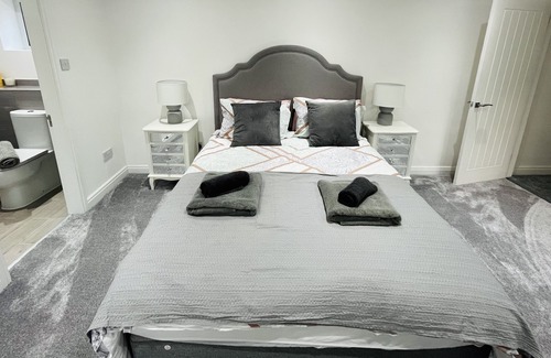 Heswall House | Heswell Home