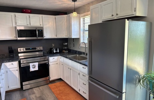 Rogersville House | Hey friends, welcome to Maggie’s Place and enjoy a relaxing and peaceful stay