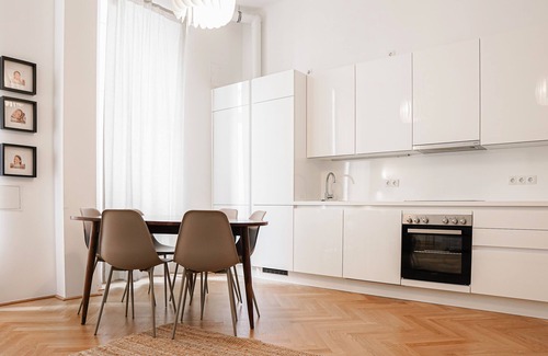 Matzleinsdorf Apartment | HeyMi Apartments Zentagasse