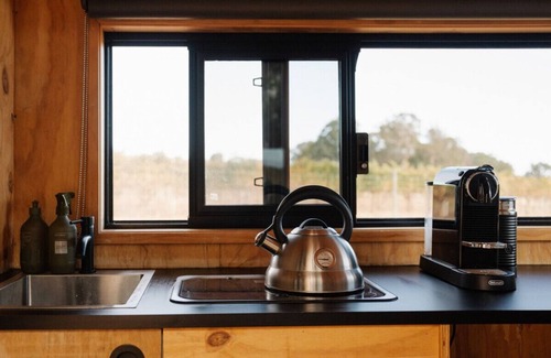 Chapman Hill Cabin | Heyscape Busselton Classic Cabin