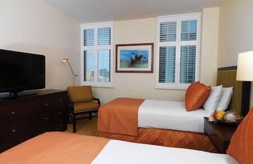 Waikiki Resort | HGVC Hawaii Village, Beachfront Resort, Hot Tub, Pool