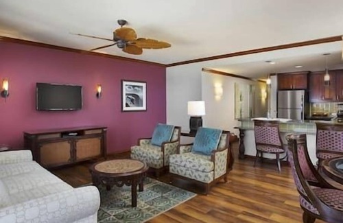 Waikiki Resort | HGVC The Grand Waikikian, Beachfront Resort & Spa