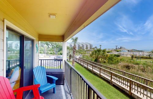 Folly Field Apartment | HH Beach & Tennis B127