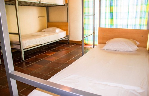 Caparica Hostel | HI Almada - Pousada Juventude - Hostel