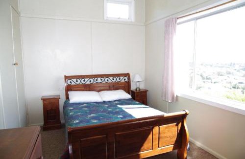 Crescent Head House | Hi View, 18 Dulconghi Street