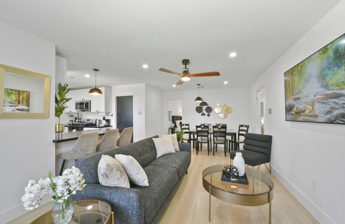 Garden Oaks House | Hialeah, Spacious, Pet Friendly