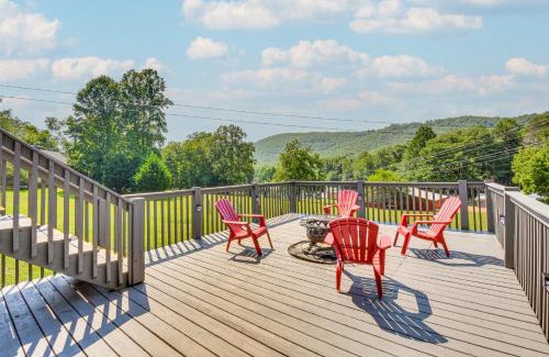 Hiawassee House | Hiawassee Cabin Near Lake Chatuge and AT Trailheads