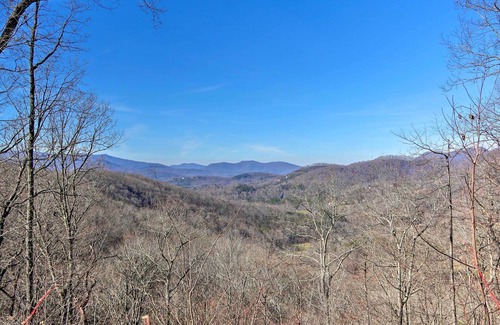 Hiawassee Cabin | Hiawassee Cabin w/Game Room - 9 Mi to Chatuge Lake