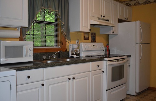 Hiawassee House | Hiawassee river cabin $ 85 per night ON THE BEAUTIFUL HIAWASSEE RIVER