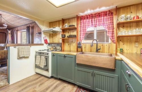 Woodlands House | Hibernation station Outdoor Area & Pet Friendly!
