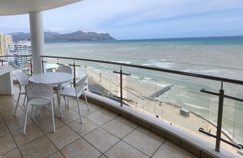 Strand Apartment | Hibernian Towers 1203