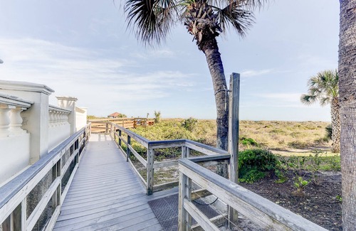 Butler Beach Condo | Hibiscus 102-d
