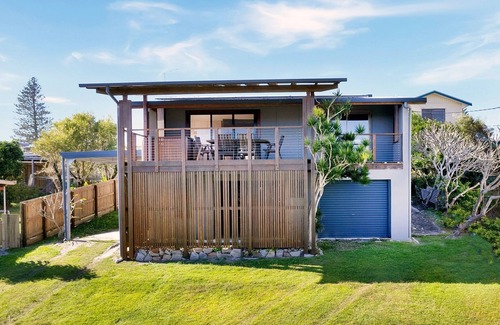 Brooms Head House | Hibiscus Dreaming - Brooms Head Village Location
