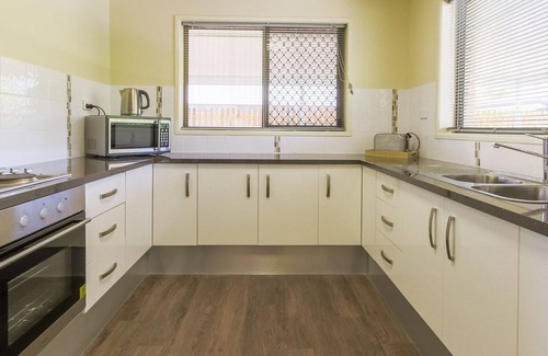 Urangan House | Hibiscus Holiday Home