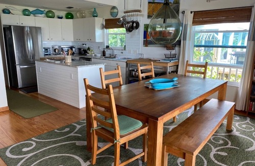 Placida House | Hibiscus House! Beachfront property!