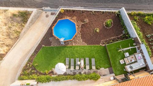 Paul do Mar House | Hibiscus House BY YOUR KEY MADEIRA