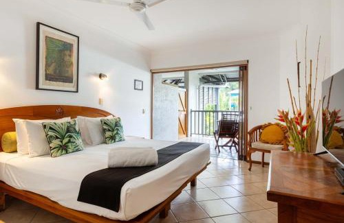 Port Douglas Apartment | Hibiscus POOL VIEW Villa 49a