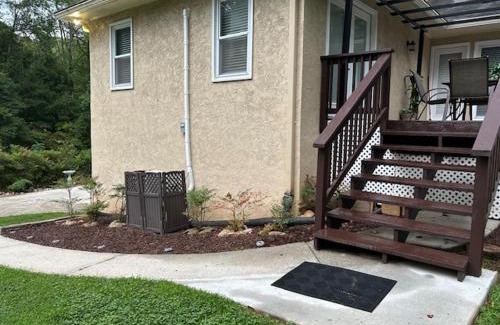 Fayetteville House | Hibiscus Retreat fully equipped guest studio