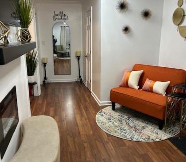 Fayetteville House | Hibiscus Retreat fully equipped guest studio