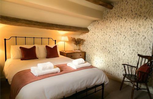 Chesterfield House | Hickory Cottage