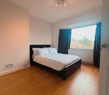 Borehamwood House | Hickory Haven