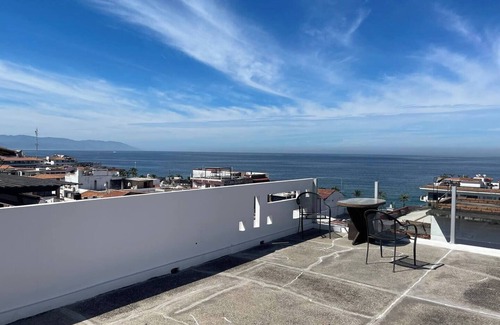 Downtown Puerto Vallarta Apartment | Hidalgo five22