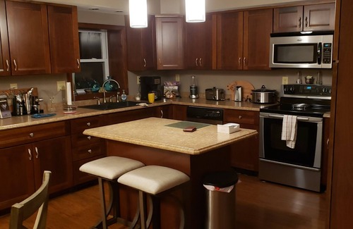 Turtlepoint Apartment | Hidden 4 Bedroom Beautifully Appointed Home