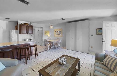 Seagrove Beach Condo | Hidden Beach Villas - 111 - Studio villa by RedAwning