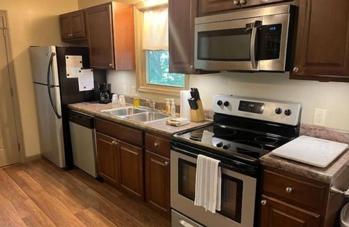 Johnson City Apartment | Hidden Cottage Wooded Escape 2 bed/1 bath