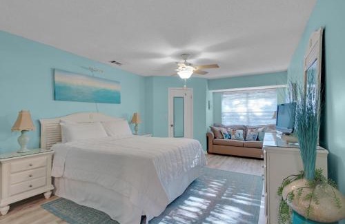 Miramar Beach Apartment | Hidden Dunes Cottage 195 by Newman-Dailey