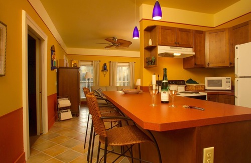 Saugatuck Bed & Breakfast | Hidden Garden Cottages & Suites