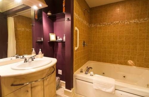 Saugatuck Bed & Breakfast | Hidden Garden Cottages & Suites