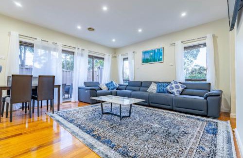 Heidelberg West Apartment | Hidden Gem - 3 bedroom townhouse in Heidelberg West