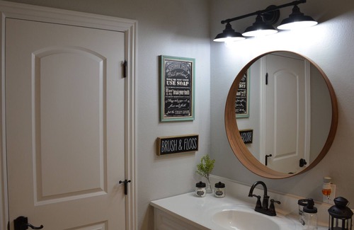 Midway City Cottage | Hidden Gem Cottage near Disneyland and beach cities.