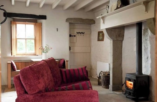 Enniskillen Cottage | Hidden Gem Cottages - Snowdrop Cottage