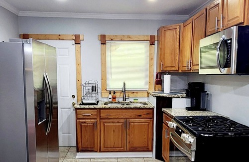 Southwestern House | Hidden Gem Getaway on a Hill