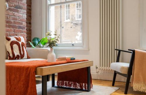 Somers Town Apartment | Hidden Gem in Central Location - Beautiful 2 bed