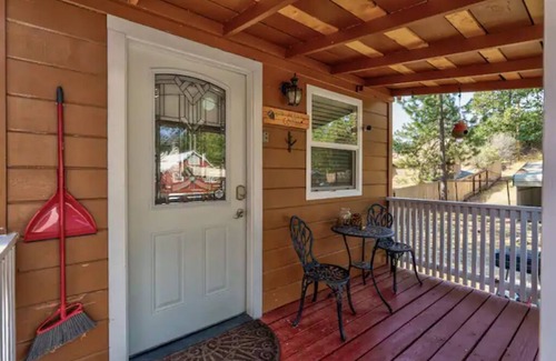 Oakhurst Cottage | Hidden gem in green heaven, getaway to Bass Lake & Yosemite