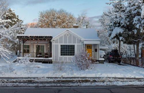 East Millcreek House | Hidden Gem in Millcreek - Minutes from Ski Resorts