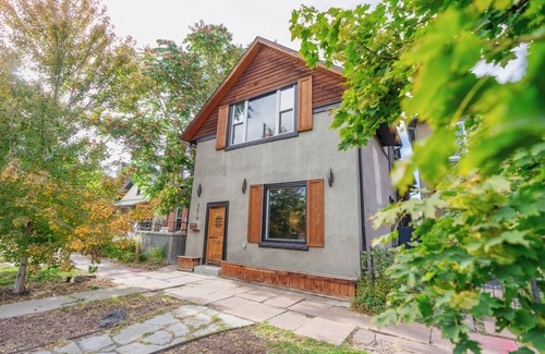 Five Points House | Hidden Gem in RiNo, 4 Bed/3 Bath, Backyard with firepit and 2 car garage