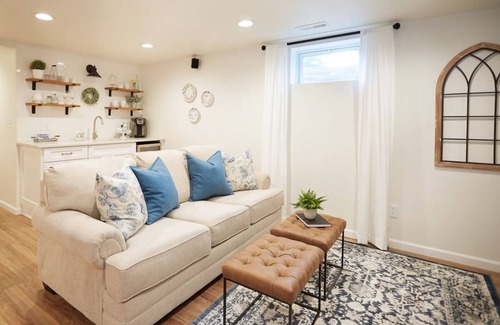 Grandview House | Hidden Gem in SKC - Firepit, Garage, Spa-like Bath