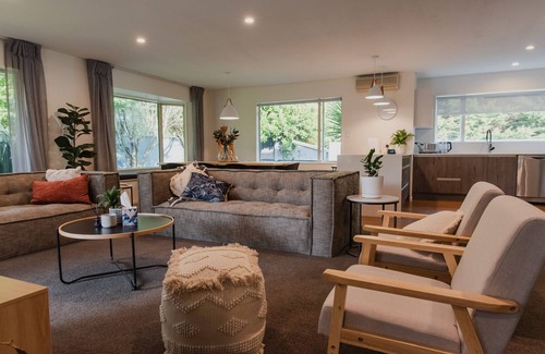 Halswell House | Hidden Gem of Christchurch (18mins from the Airport)